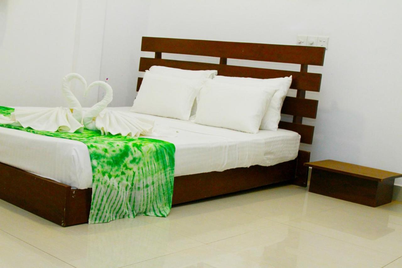 The Garnet Mirissa Otel Dış mekan fotoğraf